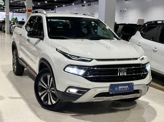 FIAT TORO 2.0 16V TURBO DIESEL VOLCANO 4WD AT9 FIAT TORO 2.0 16V TURBO DIESEL VOLCANO 4WD AT9